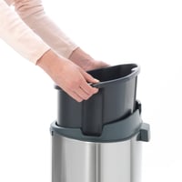 Brabantia Touch Bin New érintéses fedeles szemetes, 40 L, Platinum, 30,2 x 43,5 x 76,5 cm 5