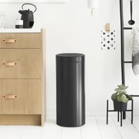 Odpadkový kôš Brabantia Touch Bin New, matná čierna, 30-litrový kuchynský kôš s vekom 2
