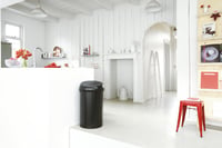Odpadkový kôš Brabantia Touch Bin 60 l – matná čierna, s 1 vnútornou nádobou 2