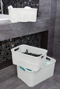 Set 2 coșuri de depozitare din plastic BranQ Home Essential, model ratan împletit, mărimea L, 19 litri, culoarea crem 3