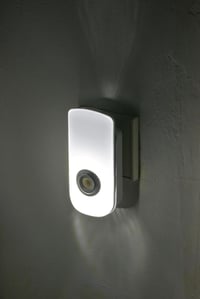 Lampă de siguranță cu LED Brennenstuhl cu senzor de mișcare și funcție de lanternă - Design nou de lumină de orientare 4