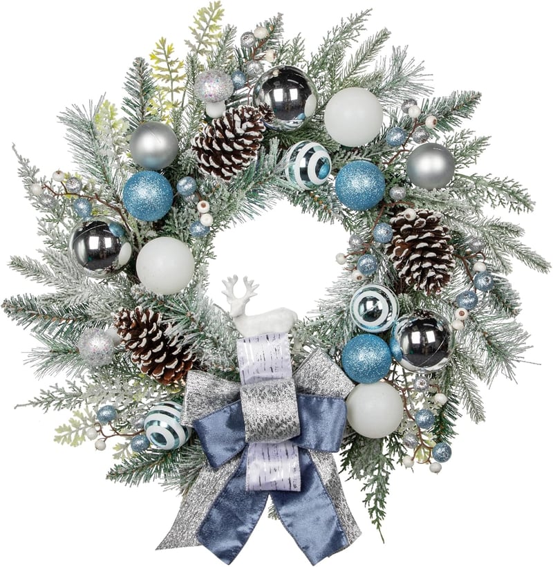 Briful Karácsonyi Ajtókoszorú 60 cm - Kék-Ezüst Adventi Koszorú Gömbökkel, Bogyókkal, Tobozokkal és Masnival - Asztali Dekoráció, Fali Dísz