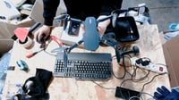 Dron CHUBORY F89 s 1080P HD kamerou, WiFi FPV, 40-minútovým časom letu, 120° širokouhlým objektívom, optickým určovaním polohy a 2 batériami 14