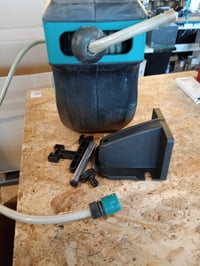 Amazon Basics Falra Szerelhető Automata Tömlődob 15 m Tömlővel, 180 Fokos — foltos, karcos, használt (állapot: lásd a 2. képet) 5