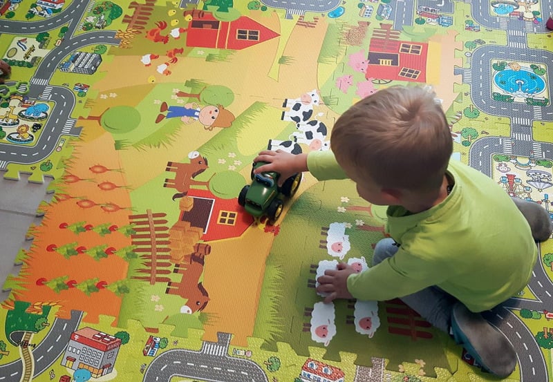 Brigamo 9 részes prémium farm puzzle szőnyeg, káros anyag mentes habszivacs