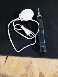 Oral-B Genius X elektromos fogkefe 6 tisztítási móddal, Bluetooth kapcsolattal, fekete – használt, kefefej nélkül (állapot: lásd a 2. képet) 2