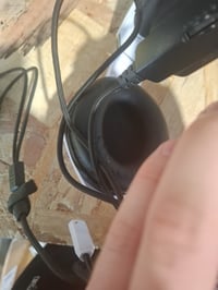 Ozeino Gaming Headset PS4 PS5 PC Xbox 360 mikrofonnal RGB világítással 3D — szakadozó fülpárnák, koszos fejpánt (állapot: lásd a 2. képet) 3