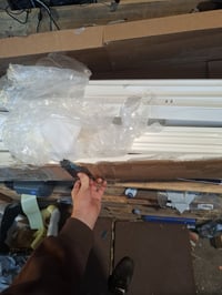 Kovový rám postele Lutown-Teen 140x190 cm, biely, s lamelovým roštom, výška 30,5 cm — veľký škrabanec, bez návodu (stav: pozri 2. obrázok) 2