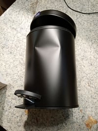 Coș de gunoi cosmetic cu pedală Kleine Wolke One, negru, 3 litri, cu capac — partea frontală ușor îndoită (stare: vezi a 2-a imagine) 3