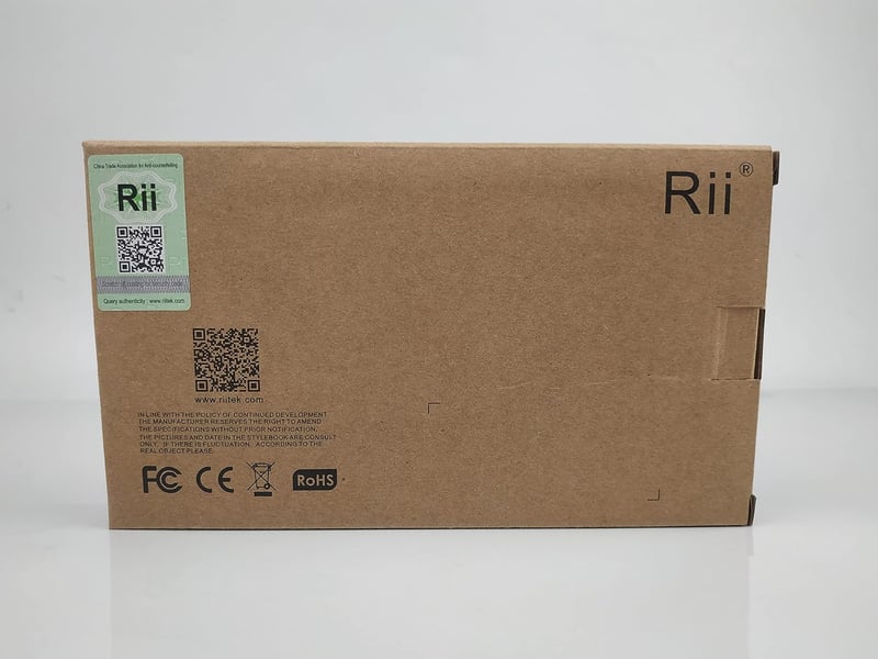 Rii i8+ vezeték nélküli mini billentyűzet touchpaddal, LED háttérvilágítással