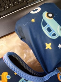 Vestă de înot pentru copii Gogokids cu aripioare, pentru vârste între 3-6 ani, 19-30 kg, pentru băieți și fete — aripioare ușor uzate (stare: vezi poza a 2-a) 2