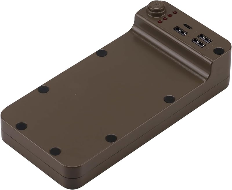 New Direction Tackle Zöld Power Bank 18200 mAh - Gyorstöltő Külső Akkumulátor 3 USB-A és 1 Type-C Porttal iPhone, Samsung, Android Készüléke