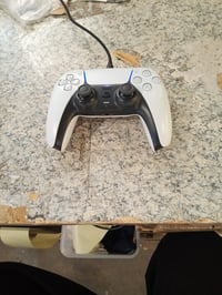 Bezdrôtový ovládač Sony DualSense pre PS5, biely – Chybný, čiastočne funkčný: driftujúci joystick (stav: pozri 2. obrázok) 2