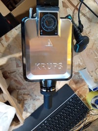 Aparat de vafe belgian dublu profesional Krups FDD95D, 2 vafe simultan, rotativ, 7 trepte de rumenire, antiaderent, compatibil cu mașina de spălat vase 3