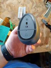 Logitech Lift vertikálna ergonomická myš, bezdrôtová, Bluetooth, pre pravákov — USB prijímač nefunguje (stav: pozri 2. obrázok) 2