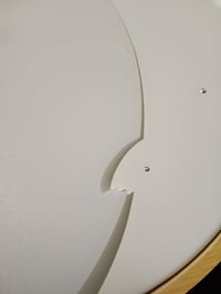 looluuloo LED stropna svjetiljka 40 cm, 30W 3000lm — neispravno, djelomično radi: oštećen poklopac, udubljena struktura (stanje: vidi 2. sliku) 3