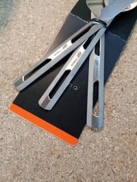 Set tacâmuri din titan Esbit – Set ușor cu cuțit, furculiță și lingură cu husă din silicon — husa din silicon lipsește, pătat (stare: vezi a 2-a imagine) 3