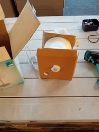 Stolná lampa EGLO Pasteri, 1-plameňová textilná nočná lampa, matný nikel — plastový okraj objímky žiarovky je zlomený (stav: pozri 2. obrázok) 2