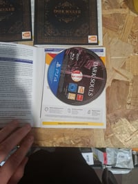Joc Bandai Namco Dark Souls Trilogy pentru PS4 - Colecție completă de trilogie action-RPG pentru consola PlayStation 4, produs desigilat, stare de outlet 3
