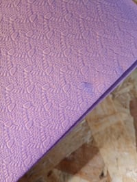 Eulihent Összehajtható Jógaszőnyeg 183x61x0,4 cm Lila, Csúszásmentes Utazó Fitnesz — gumi szakadás a matracon (állapot: lásd a 2. képet) 4