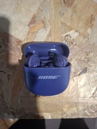 Bose QuietComfort Ultra Bluetooth slušalice 2. gen. tamnoljubičaste s uklanjanjem buke IPX4 360 — masni jastučići i kutijica za punjenje (stanje: vidi 2. sliku) 3