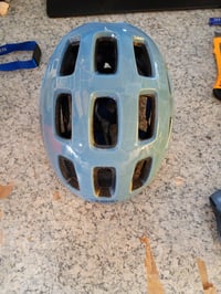 Detská cyklistická prilba ABUS Youn-I 2.0 so svetlom, Glacier Blue, veľkosť M (52 – 57 cm) – používaná 3