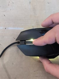 Razer Basilisk V3 vezetékes gaming egér fekete, RGB világítás, 26K DPI, 11 — hibás, részben működik: hibás görgő (állapot: lásd a 2. képet) 4