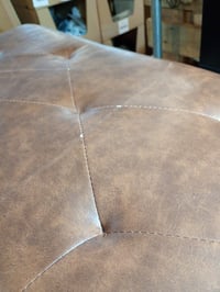 Bancă pentru pantofi Sweetcrispy cu suport pentru încălțăminte pe 3 niveluri, 81x32x50 cm, suprafață de șezut din piele ecologică maro și — zgârietură pe suprafața de șezut (stare: vezi poza 2) 2
