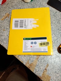 Biblioraft cu inele Leitz WOW A4, 25 mm, galben, mecanism cu 4 inele în formă de D, capacitate 190 coli — urme de autocolant și cute (stare: vezi imaginea a 2-a) 2