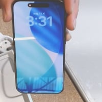 Pametni telefon Apple iPhone 15 Pro 256 GB Black Titanium – rabljeno, baterija 89%, USB-C – nedostaje USB-C kabel (stanje: vidi 2. sliku) 5
