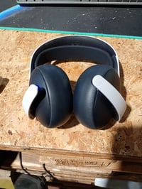 Căști de gaming wireless PlayStation PULSE Elite, alb-negru, compatibile cu PS5 și PC, folosite 2