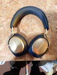 Căști wireless Bowers & Wilkins Px8 cu anulare a zgomotului, Bluetooth, încărcare rapidă, 30 de ore de redare, microfon - Midnight 3