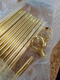 GSBLUNIE Arany Függönyrúd 365 cm Csavart Kalitkás Végekkel, 16 mm Fém — fali tartók és szerelési kellékek nélkül (állapot: lásd a 2. képet) 2