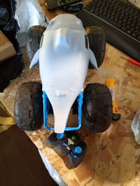 Monster Jam Megalodon Storm RC amfibijsko vozilo 1:15 — neispravno, za dijelove: automobil ne prima signal (stanje: vidi 2. sliku) 2