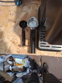 Grundig KSM 5330 Aparat za espresso s ručicom - 1628W, 15 bara, tamni inox, zaslon na dodir, BrewSense, spremnik za vodu 1,1L, spremnik za mlijeko 300 ml, espresso i 4
