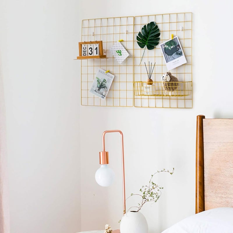 GBYAN Arany Fali Rácspanel Szett - 2db 65x45cm Fém Fotófal Dekoráció Világítással, Csipeszekkel és Akasztókkal - DIY Képtartó, Üzenőfal
