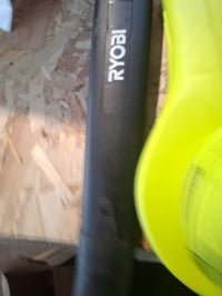 Akumulátorový fúkač lístia RYOBI OBL1820S ONE+ 18V (bez akumulátora a nabíjačky) – rýchlosť vzduchu 245 km/h, 2,6 m³/min, ľahký a kompaktný, zelený – používaný 3