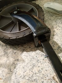 Cărucior de grădină pliabil Amazon Basics, negru, cărucior utilitar de exterior — finisaj ruginit (stare: vezi a 2-a imagine) 2
