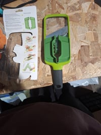 Joseph Joseph Multi-Grip nastaviteľný kuchynský krájač na zeleninu a cibuľu s 3 hrúbkami krájania a precíznym držiakom, zelený 2