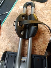 Strešný nosič bicyklov Thule Freeride 532, strieborný, 149x21x8,4 cm – používaný – chýbajúce upevňovacie prvky (stav: pozri 2. obrázok) 3