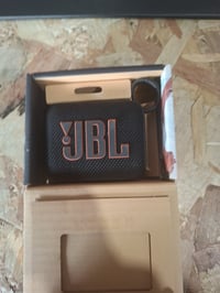 Boxă portabilă Bluetooth JBL Go 4, negru, folosită - JBL Pro Sound, bas — litera L se dezlipește (stare: vezi a 2-a imagine) 2