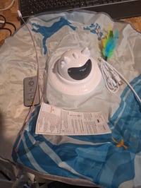 Jucărie interactivă pentru pisici Toozey cu telecomandă și pene interschimbabile, USB — lipsesc 2 pene (stare: vezi imaginea nr. 2) 2
