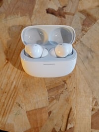 Bezdrôtové slúchadlá Xiaomi Redmi Buds 8 Pro TWS Bluetooth s ANC potlačením hluku, biele — — chybné, na náhradné diely: nefungujú (stav: pozri 2. obrázok) 2