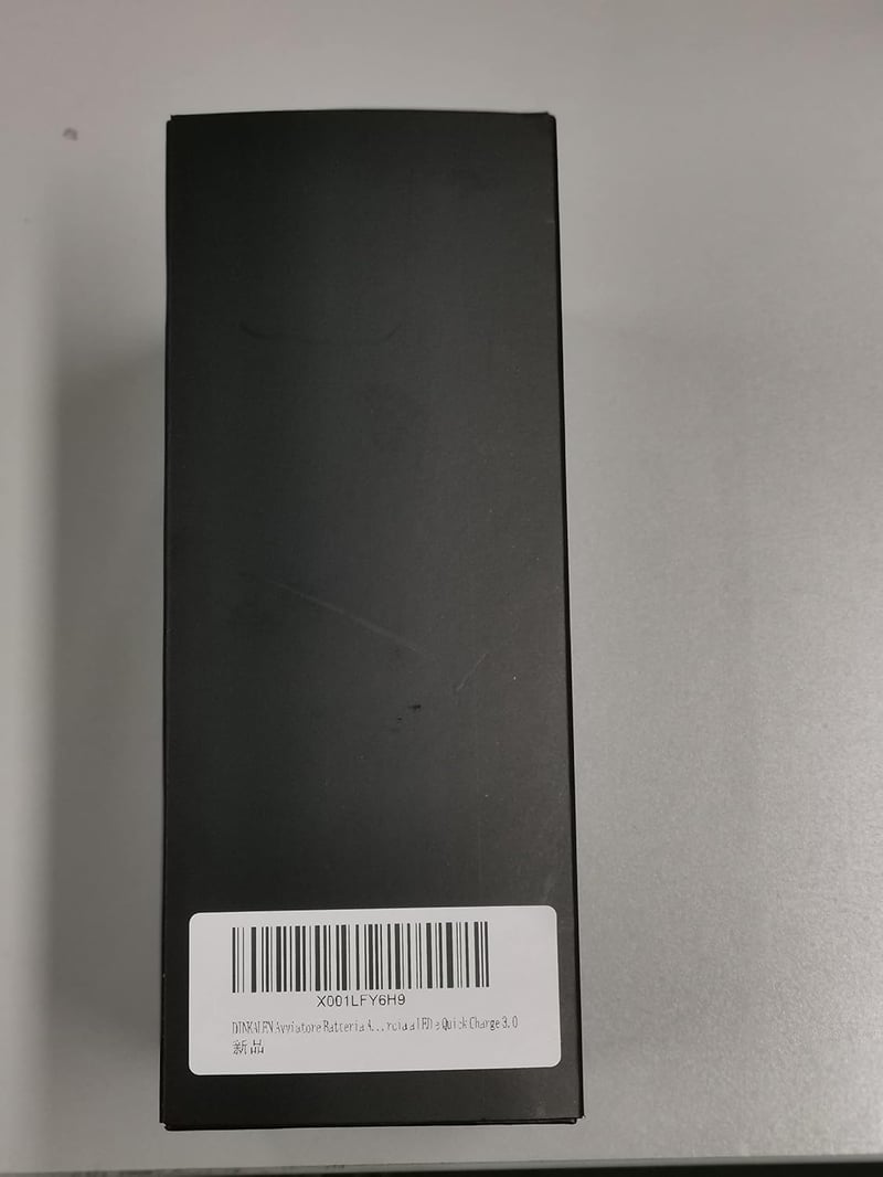 DINKALEN 1200A Autós Bikázó, 15800mAh, LED Lámpával, 8.0L Benzin/6.5L Dízel