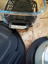 Friteuză cu aer cald Ninja CRISPI Compact 4-în-1, 3,8 L, 1700W, culoare salvie - Recipiente deteriorate (Produs utilizat (stare: vezi a 2-a imagine)) 3