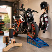 Superduke dielenský set: stojan + nájazdová rampa + držiak prilby + držiak na mobil 1