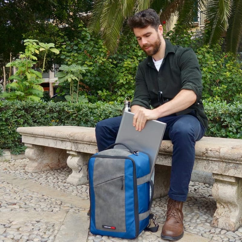 Cabin Max Manhattan Kézipoggyász Hátizsák 40x20x25cm USB Porttal - Ryanair, Wizzair, Easyjet Kompatibilis Utazótáska 20L Kék