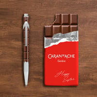 Kovové guľôčkové pero Caran d'Ache 849 – čokoládovohnedé, modrý atrament, stredný hrot, 1 ks 4