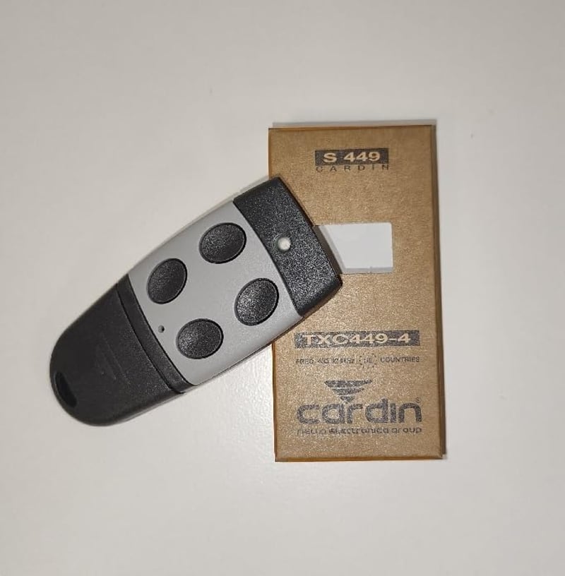Cardin S449 QZ/4 433 MHz távirányító 4 gombos