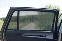 Carshades sada tienidiel na mieru – na mieru vyrobená súprava protislnečných clôn do auta 3